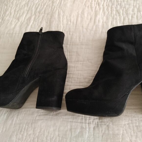 BOOTS_Massimo Supply Co. Ankle High Suede Like Black Boots - Picture 7 of 11